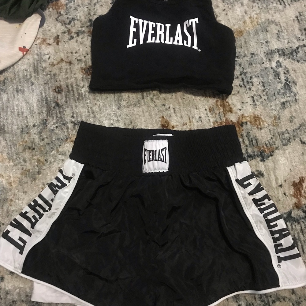 Everlast Black and White Boxing Set
